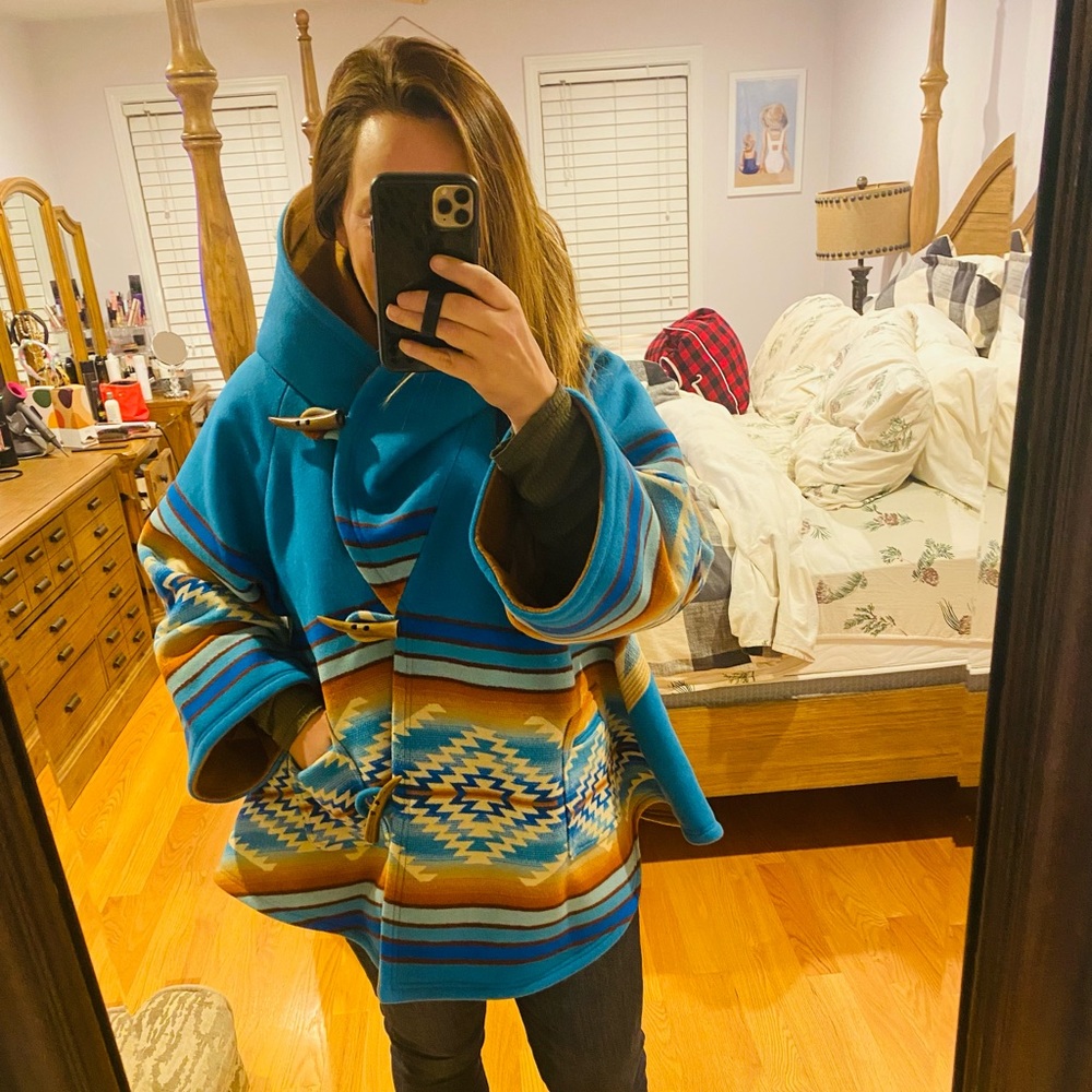 LINDSEY THORNBURG - PAGOSA SPRINGS CLOAK